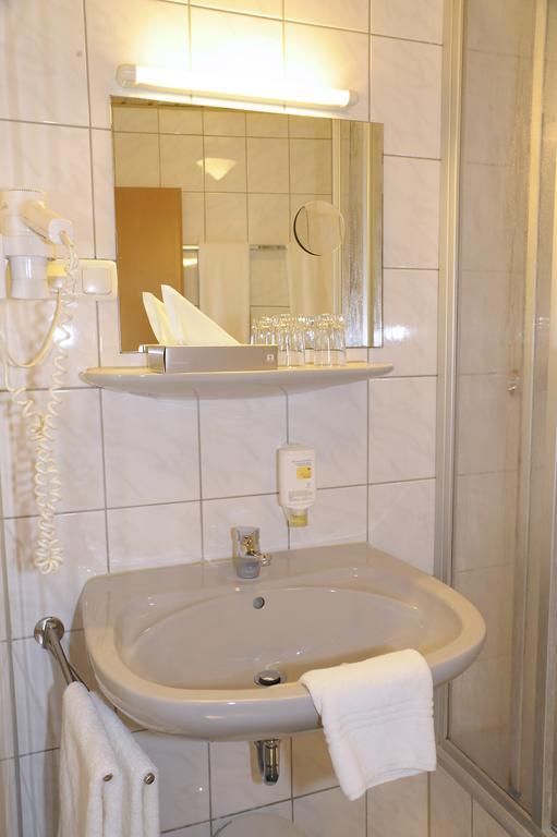 Hotel Goldener Karpfen Aschaffenburg Eksteriør billede